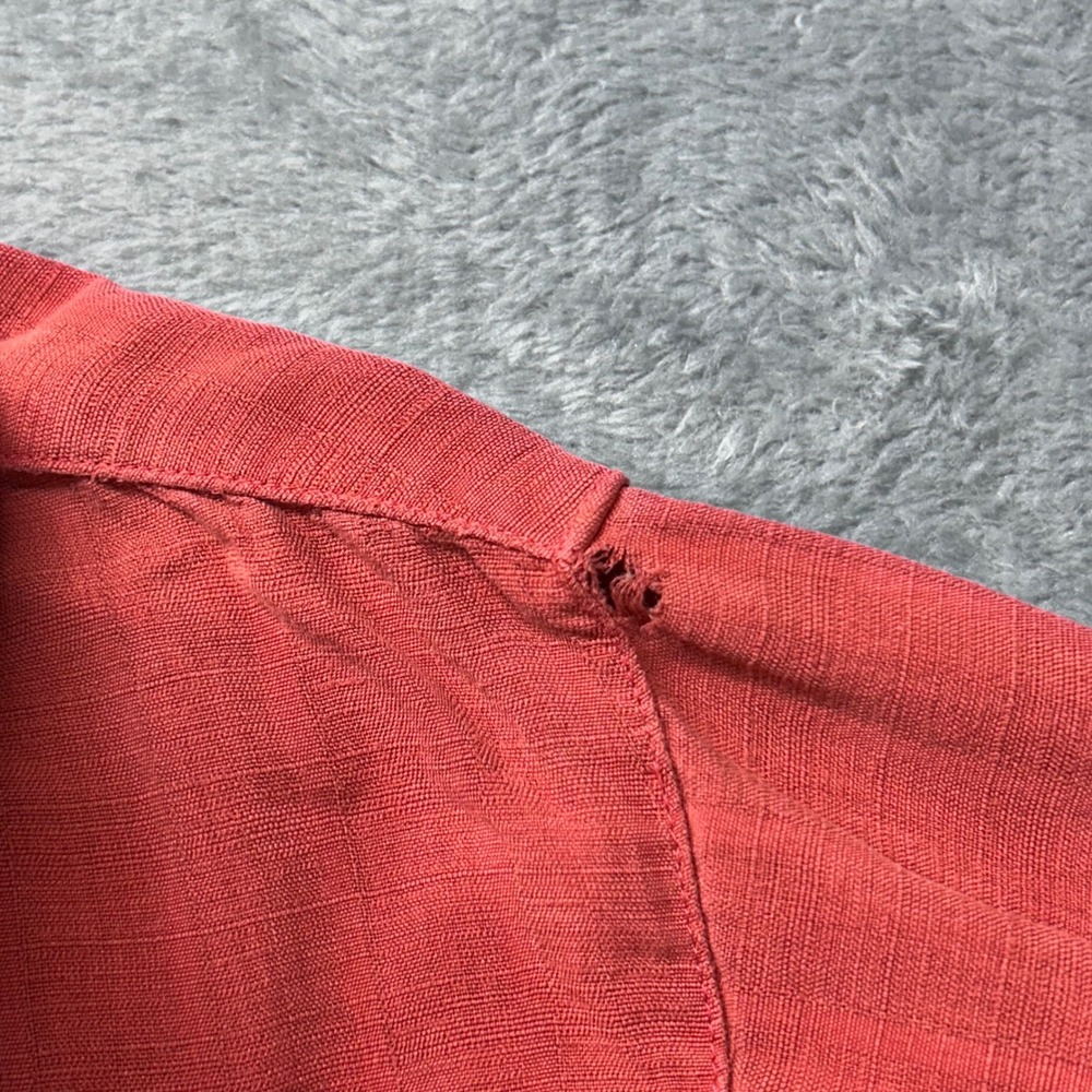 Tommy Bahama Silk Camp Shirt Mens L Red Hawaiian Casual READ Flaw - Picture 8 of 10